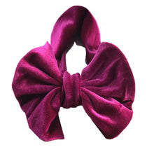 Load image into Gallery viewer, Baby and Toddler Girl Big Bow Velvet Headband.
