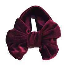 Load image into Gallery viewer, Baby and Toddler Girl Big Bow Velvet Headband.
