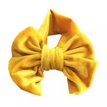 Load image into Gallery viewer, Baby and Toddler Girl Big Bow Velvet Headband.
